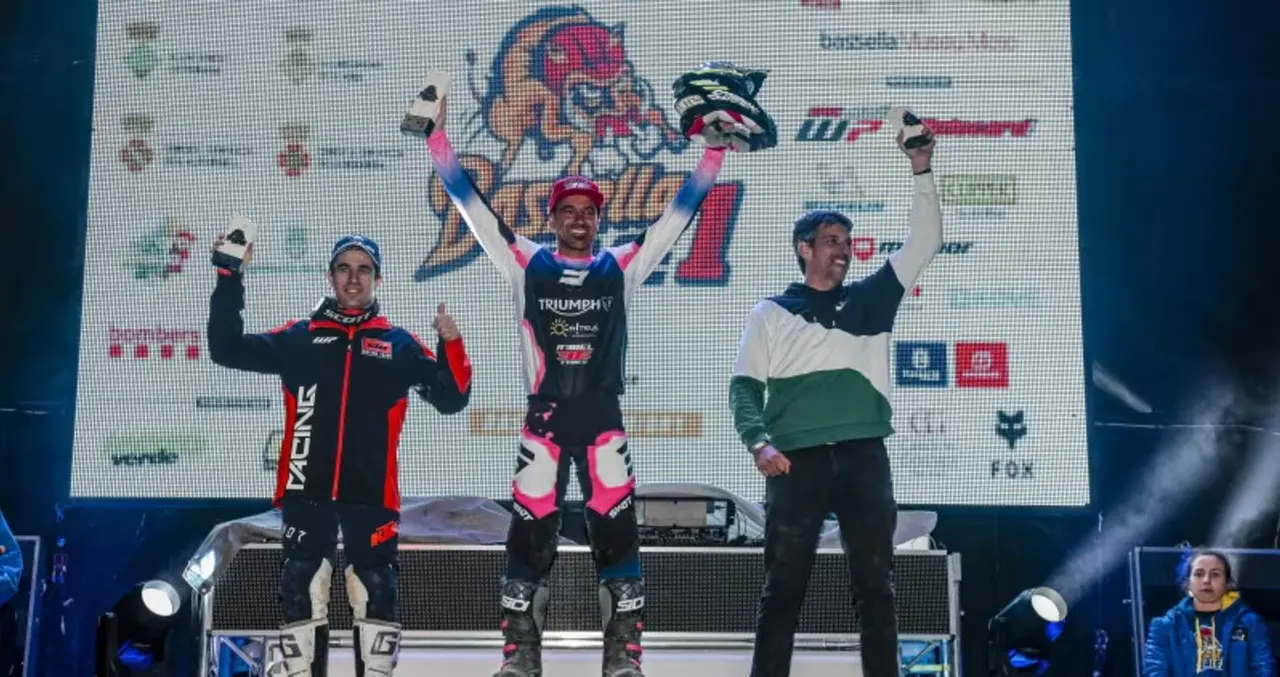 ESPECTACULAR FIN DE SEMANA DE TRIUMPH EN LA BASSELLA RACE 2025
