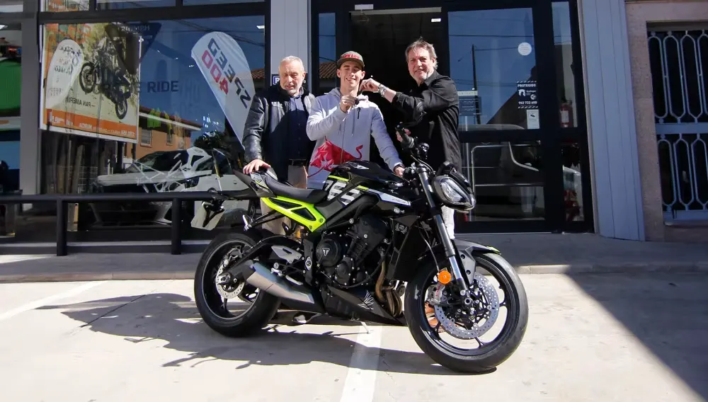 EL TIBURÓN DE MAZARRÓN YA TIENE SU STREET TRIPLE 765 RS