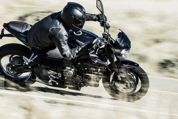 Triumph desvela la nueva generación de su explosiva Street Triple