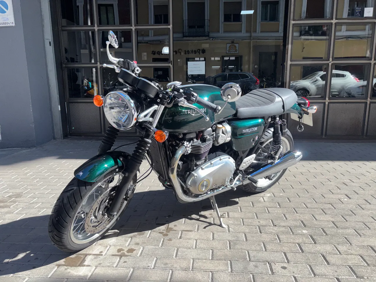 Triumph TRUXTON 1200
