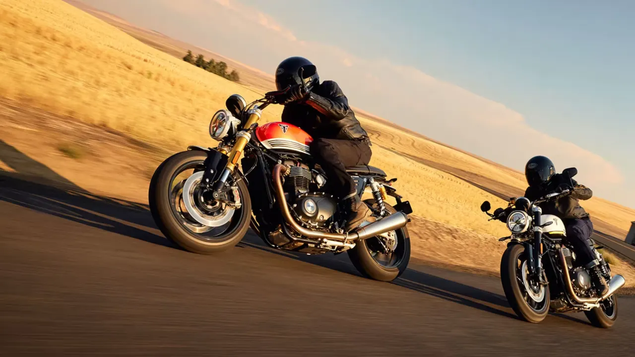 TRIUMPH PRESENTA LA NUEVA SPEED TWIN 1200 RS Y LA ÚLTIMA GENERACIÓN DE SPEED TWIN 1200JONNY WALKER FIRMA POR EL EQUIPO TRIUMPH RACING DE ENDURO