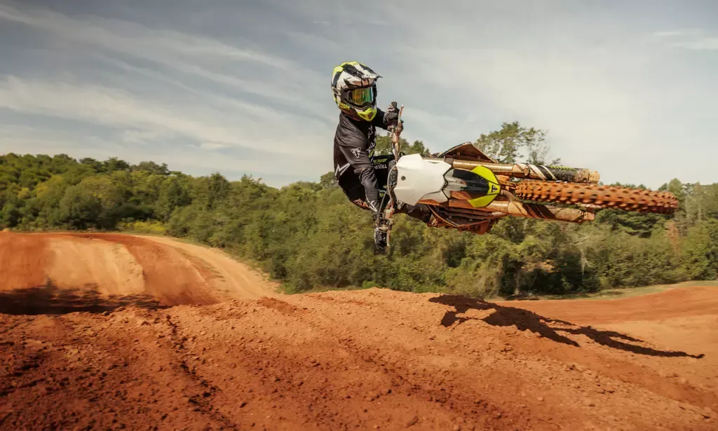 TF 250-X: ¡Triumph se tira al barro!