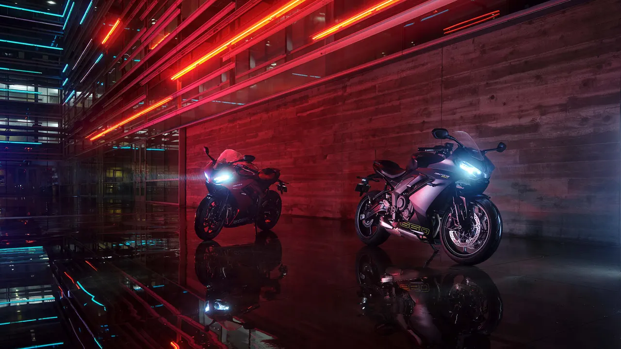 Triumph Daytona 660 with neon background)