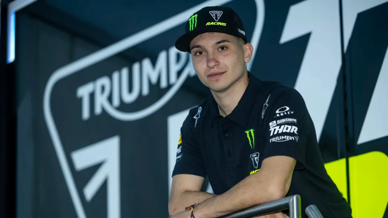 GUILLEM FARRÉS FICHA POR TRIUMPH