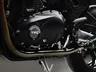 Primer plano de la carcasa del motor y el emblema TFC de la Speed Twin 1200 TFC