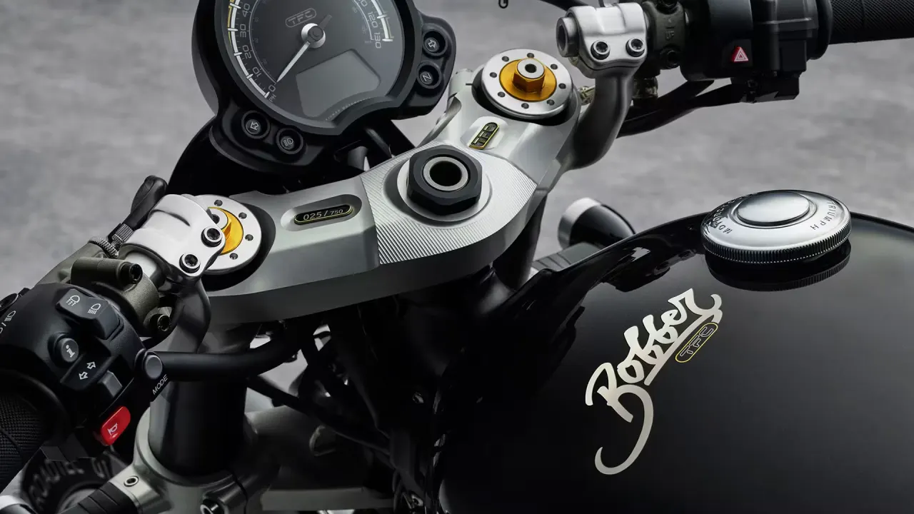 Triumph presenta la nueva y exclusiva Bonneville Bobber TFC