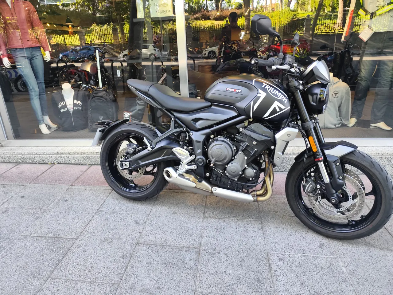 Triumph TRIDENT 660