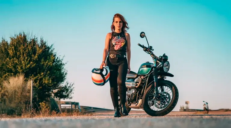 CHARLAMOS CON SONIA ORDÁS, UNA AUTÉNTICA APASIONADA DE TRIUMPH.