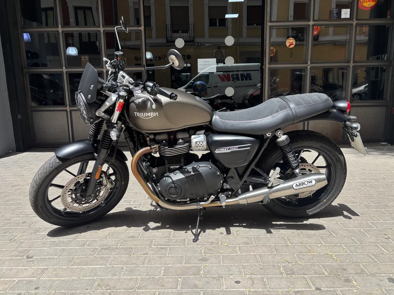 Triumph STREET TWIN 900