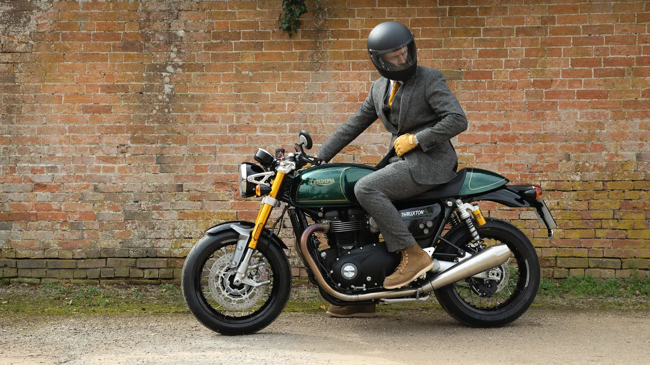 Triumph Thruxton FE DGR Static shot