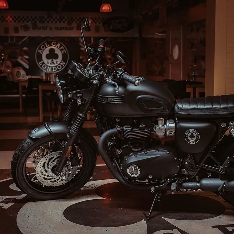 Bonneville T120 Ace-Cafe