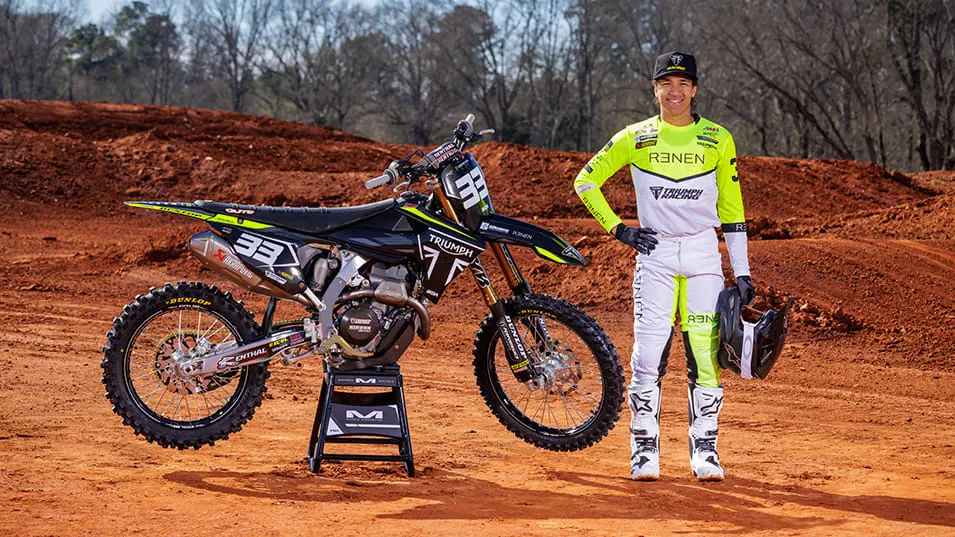 Triumph Jalek Scowll rider racing