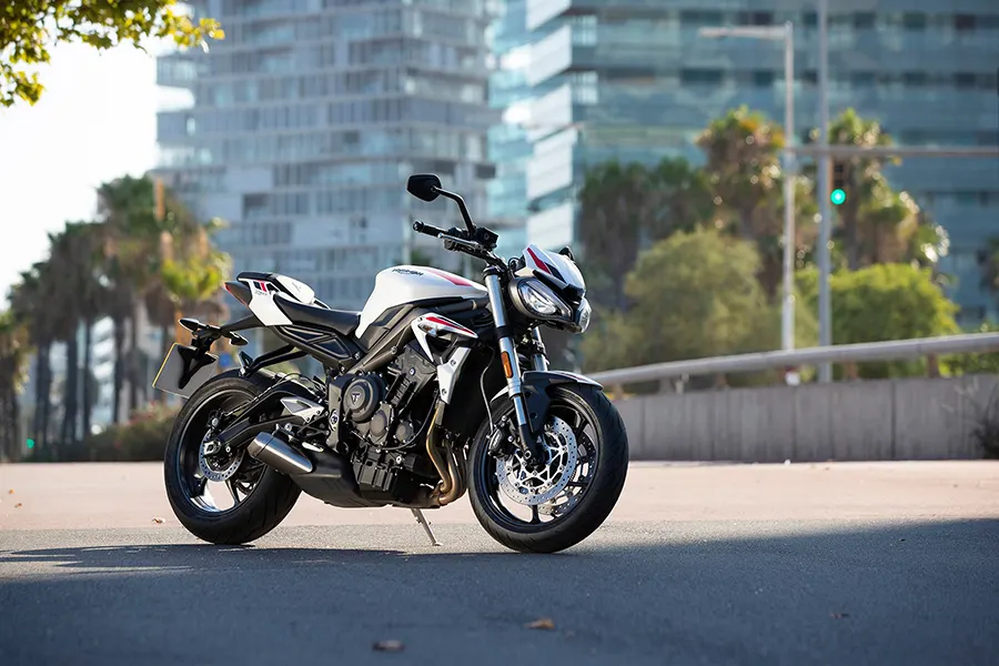 ¡La nueva Street Triple S viene rodando fuerte!